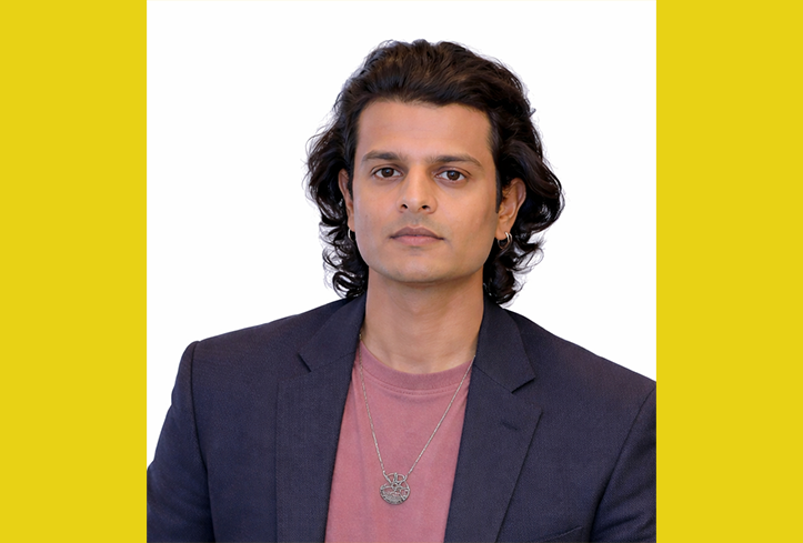 Honouring Best Actor Shruhad Goswami with the “Pride of Indian Cinema – Global Gujarati Cinema Legacy Award 2026” for the film Laalo – Krishna Sada Sahaayate.